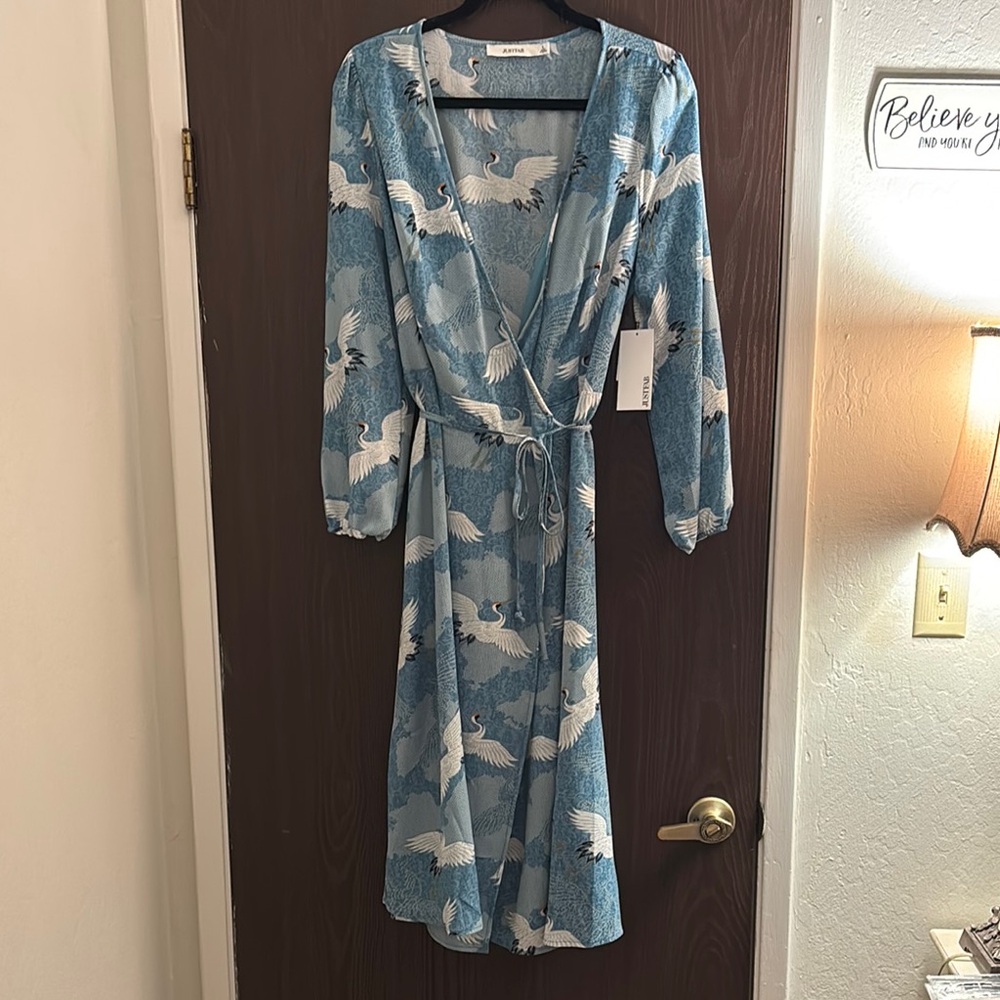 JustFab Blue and White Plunge Neck Bishop Sleeve Sundress
